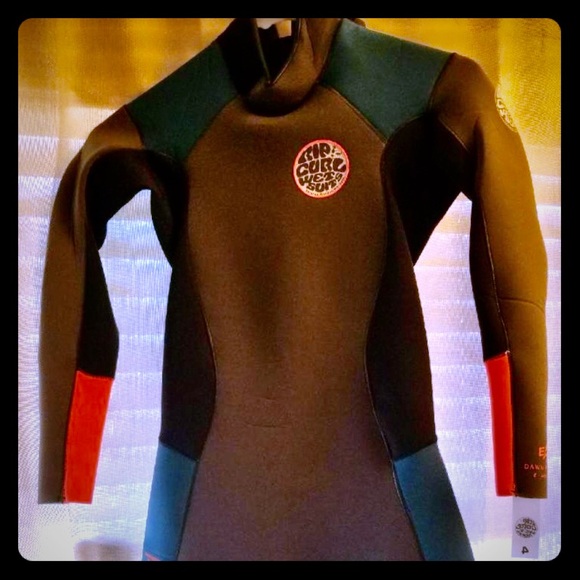 Rip Curl Other - RIP CURL WETSUIT (never worn).